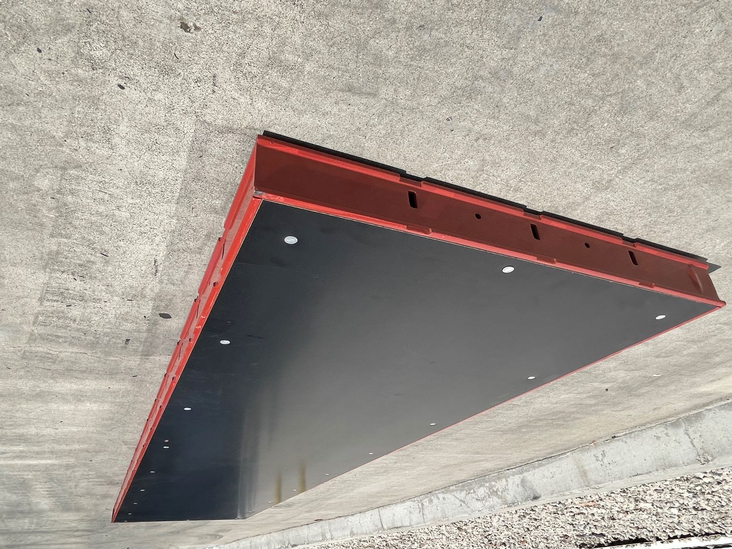 24 in x 8 ft Metal Concrete Form Panels For Walls & Columns – Sandbaggy