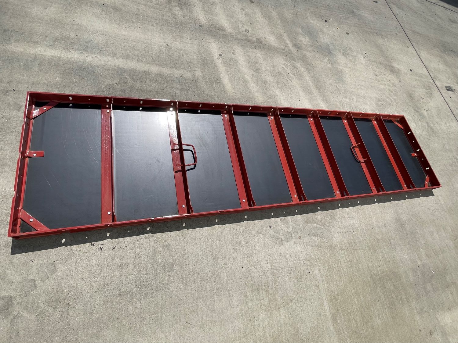 24 in x 8 ft Metal Concrete Form Panels For Walls & Columns – Sandbaggy