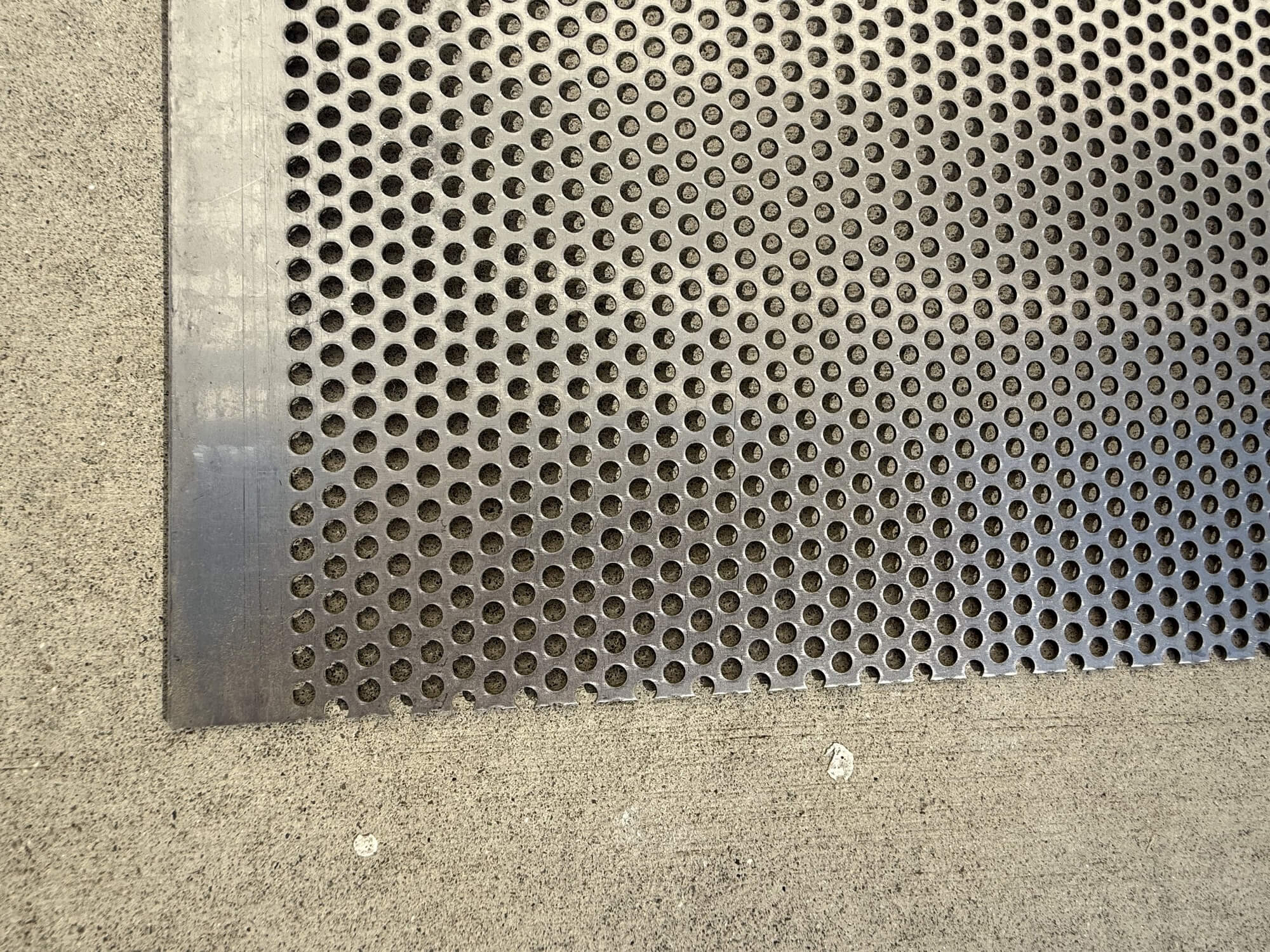 2' x 4' Perforated Stainless Steel Sheet - Metal Panels - Sandbaggy