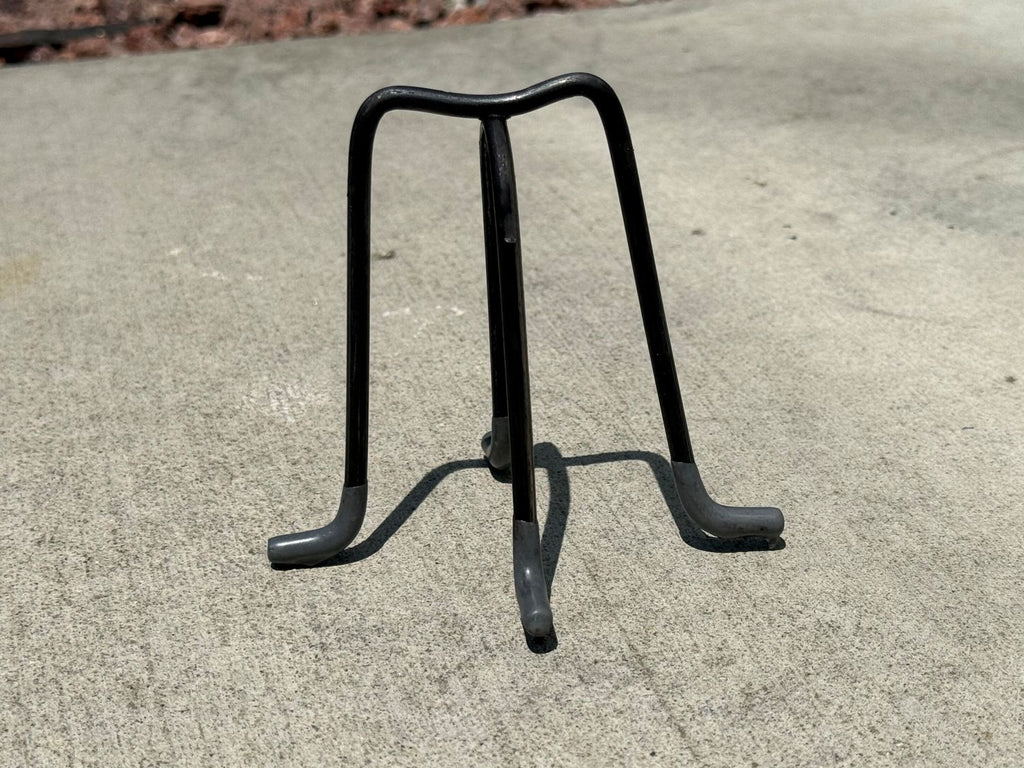 4" Metal Rebar Support Chairs - Plastic Dipped Legs - Rebar #3 to #5