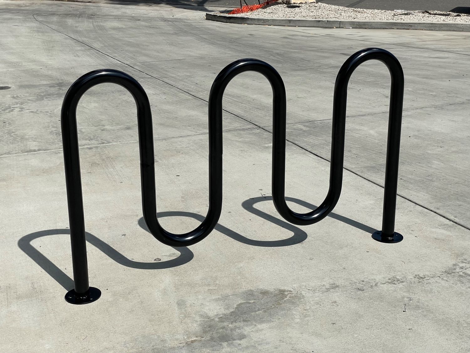 Commercial 5-Loop Wave Bike Rack - 7 Bike Capacity – Sandbaggy