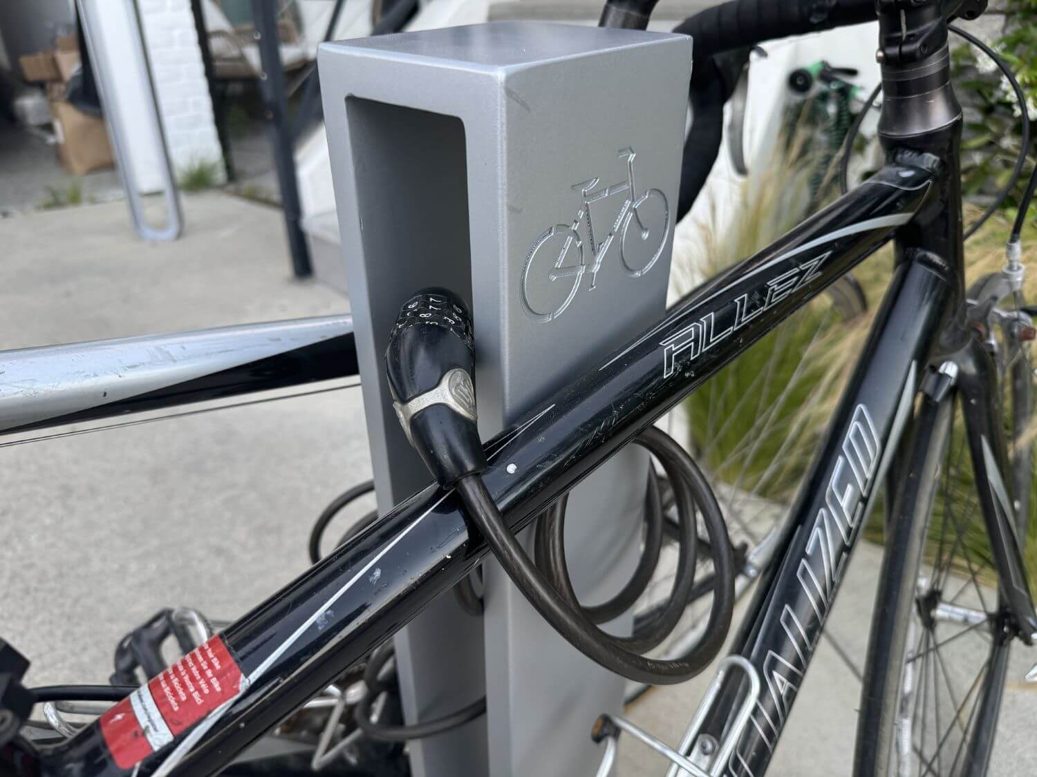 Modern Commercial Bike Rack: Aluminum Cast - Sandbaggy