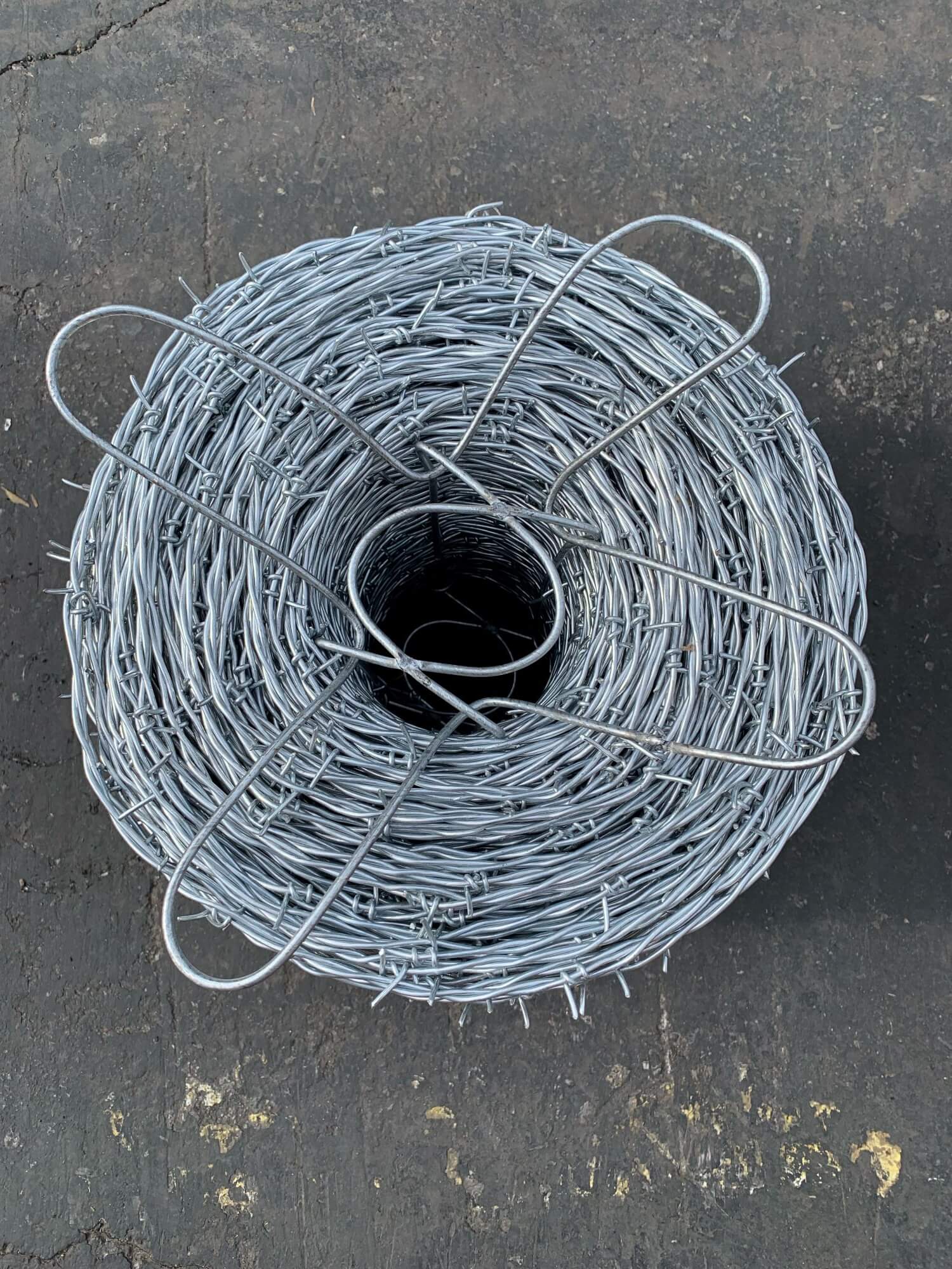 Barb Wire Rool 12.5 Gauge High Tensile Barb Wire Roll (1320 ft) - 2 Point Barb – Sandbaggy