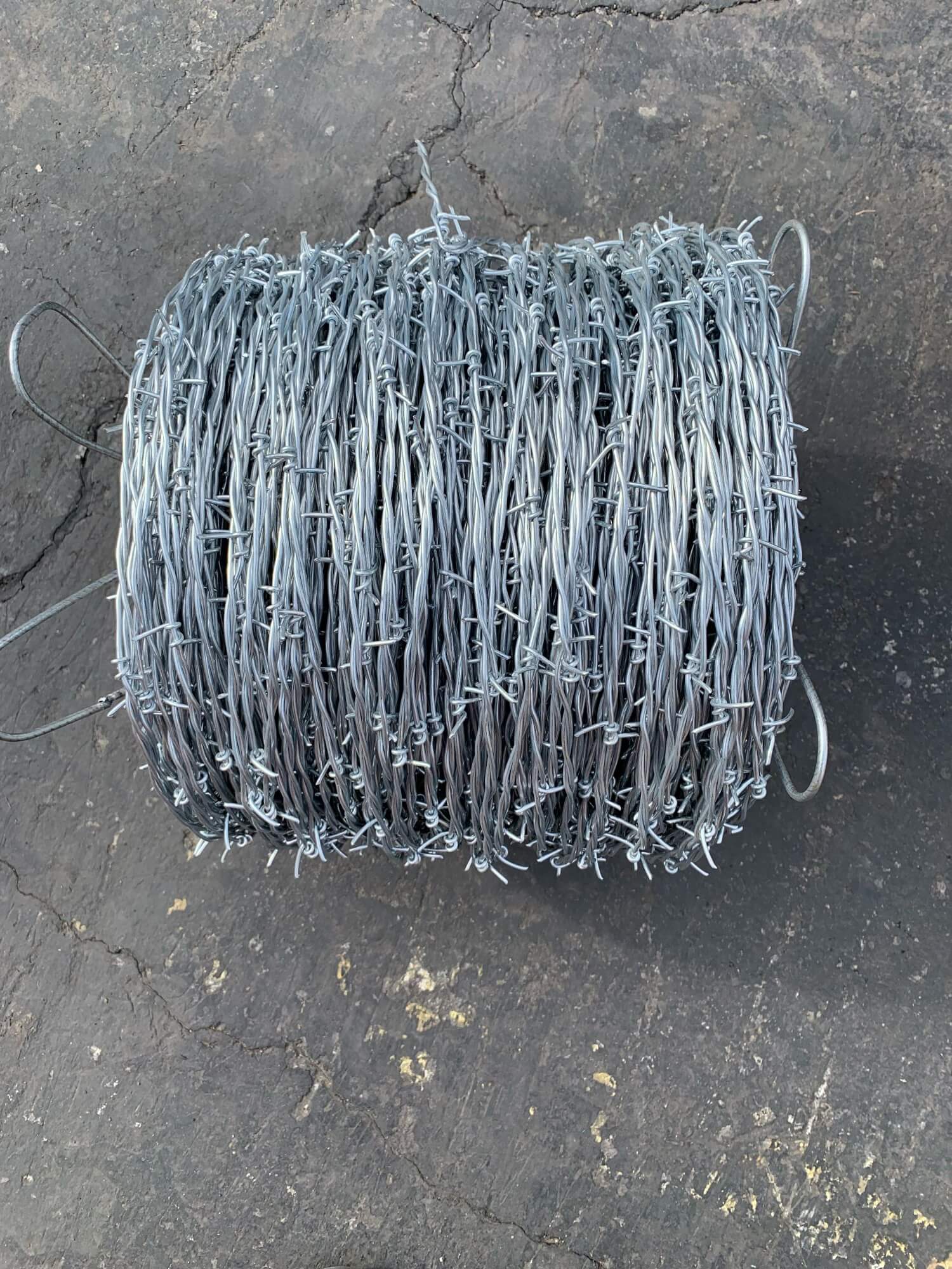 Barb Wire Rool 12.5 Gauge High Tensile Barb Wire Roll (1320 ft) - 2 Point Barb – Sandbaggy