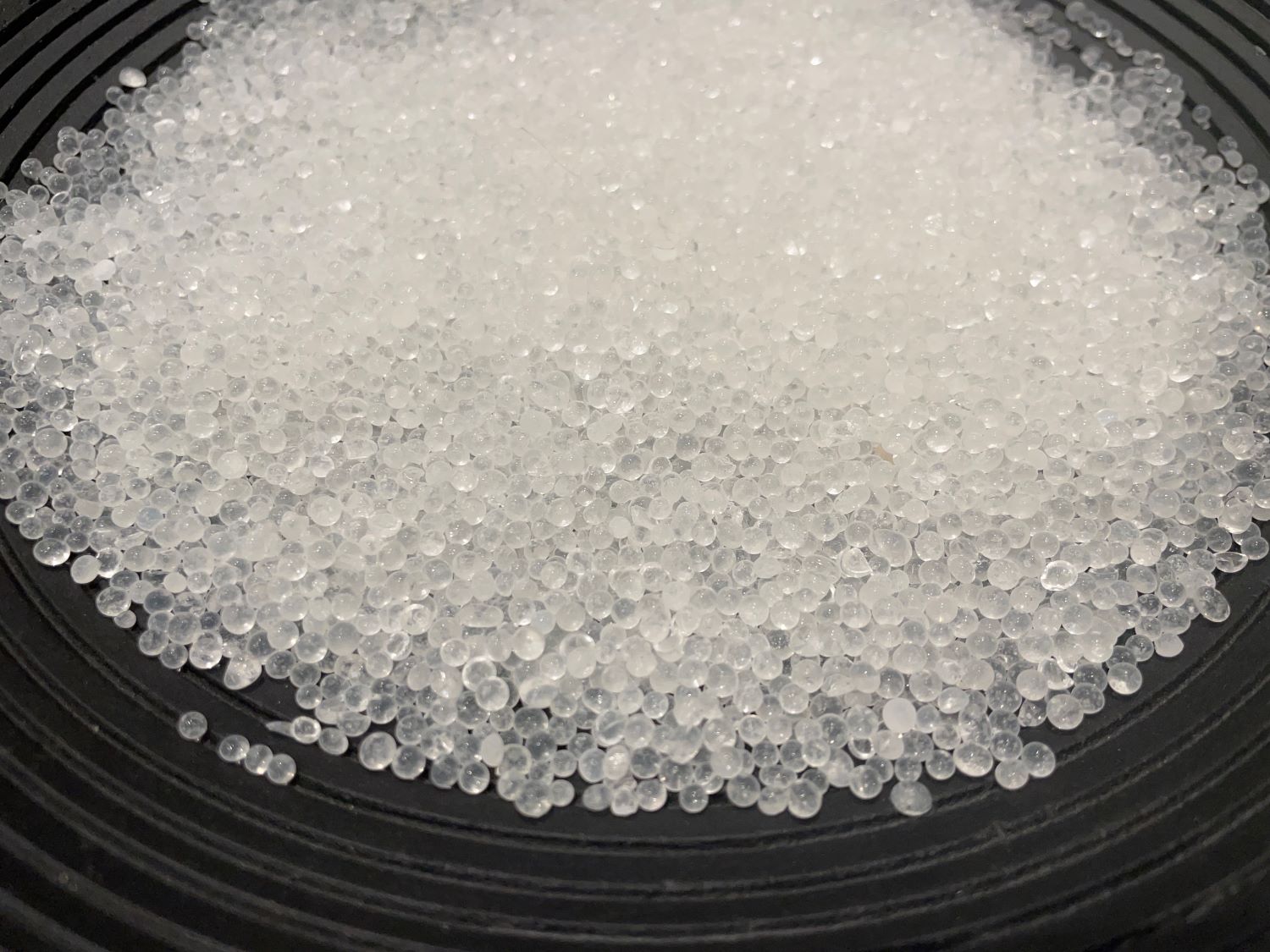 White Silica Gel Beads - Non-Toxic Desiccant Bags