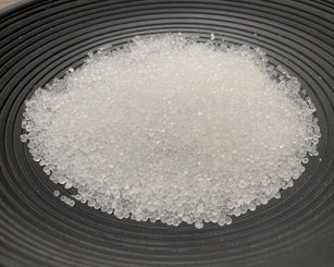 white silica gel beads