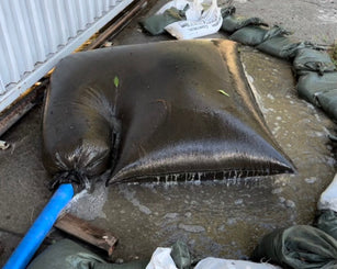 dewatering bag with pump