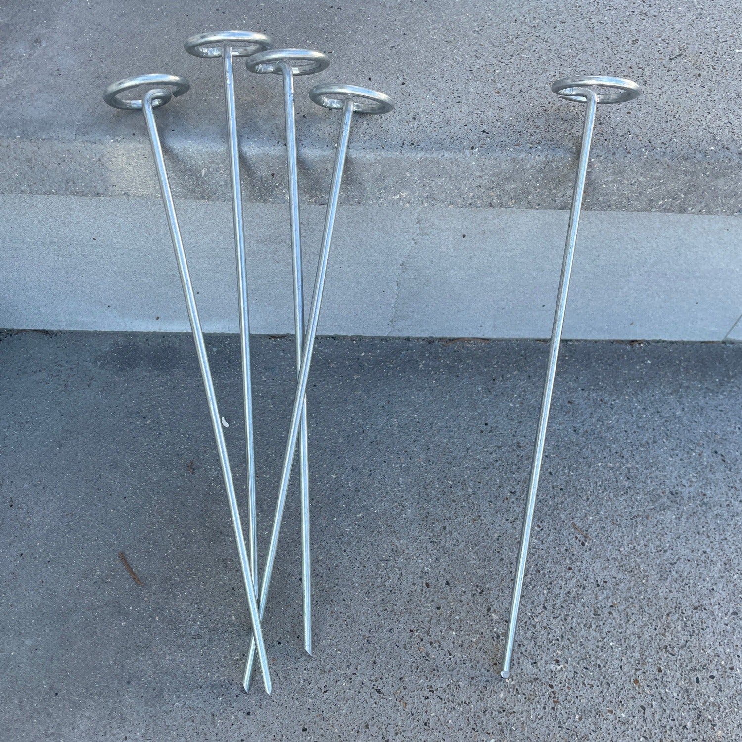 Circle Top Pins for Landscape Fabric & Weed Barrier - Sandbaggy