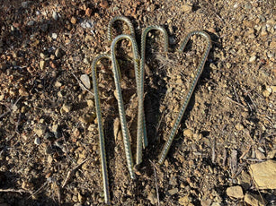 heavy duty j hook stakes