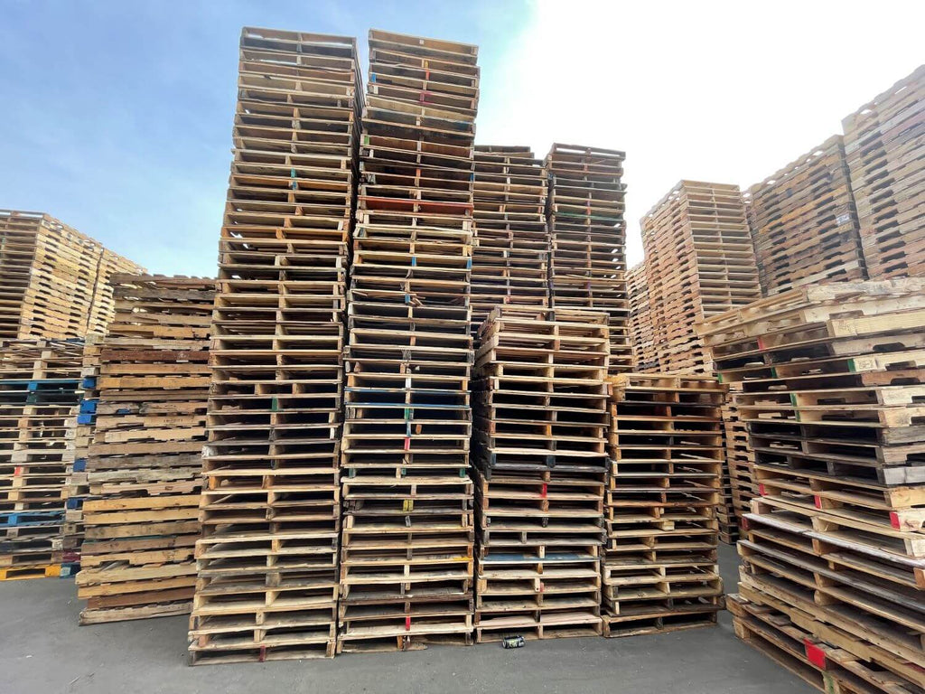 Buy 4 way entry pallets in bulk with 2,500 weight capacity